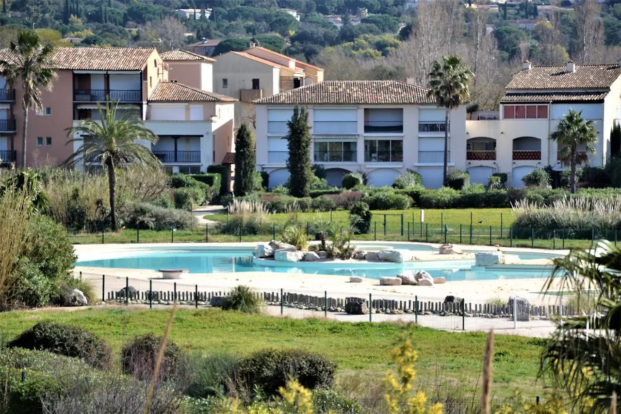 C-FORTY - piscine - plage Gassin Appartement