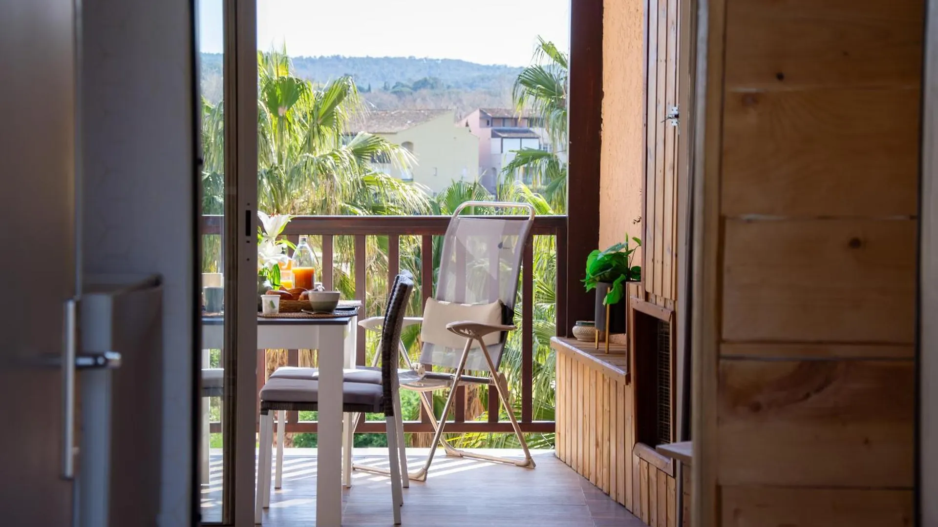 C-FORTY - piscine - plage Gassin Appartement