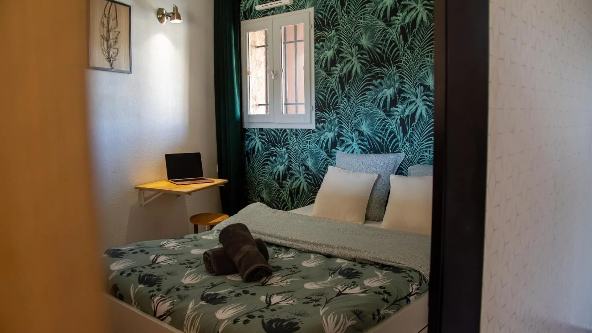 C-FORTY - piscine - plage Gassin Appartement