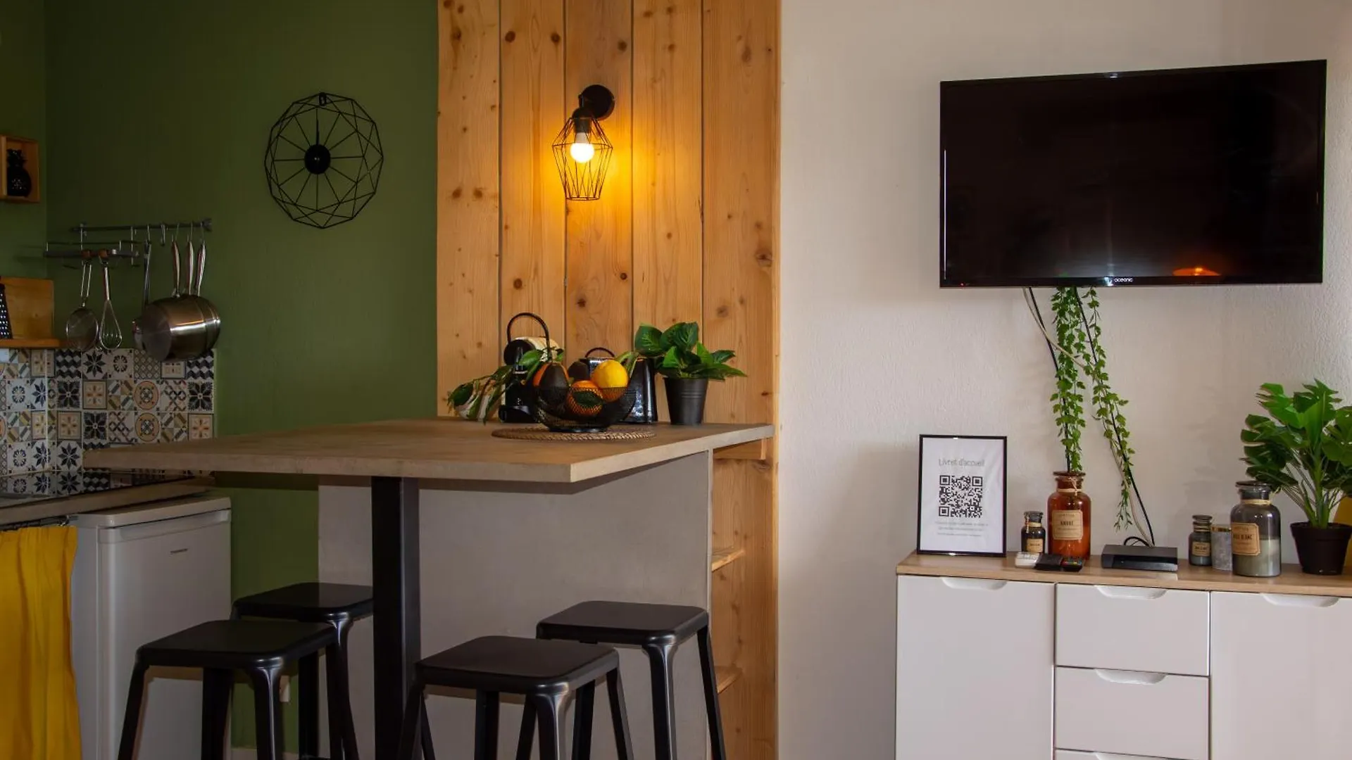 C-FORTY - piscine - plage Gassin Appartement